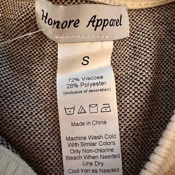 NWT Honore Apparel Camo Crewneck Sweater Size Small - Picture 2 of 4